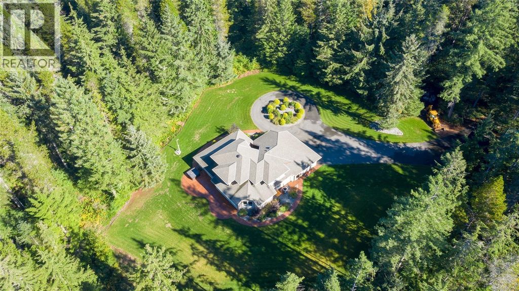 5165 Duncan Bay Rd, Campbell River