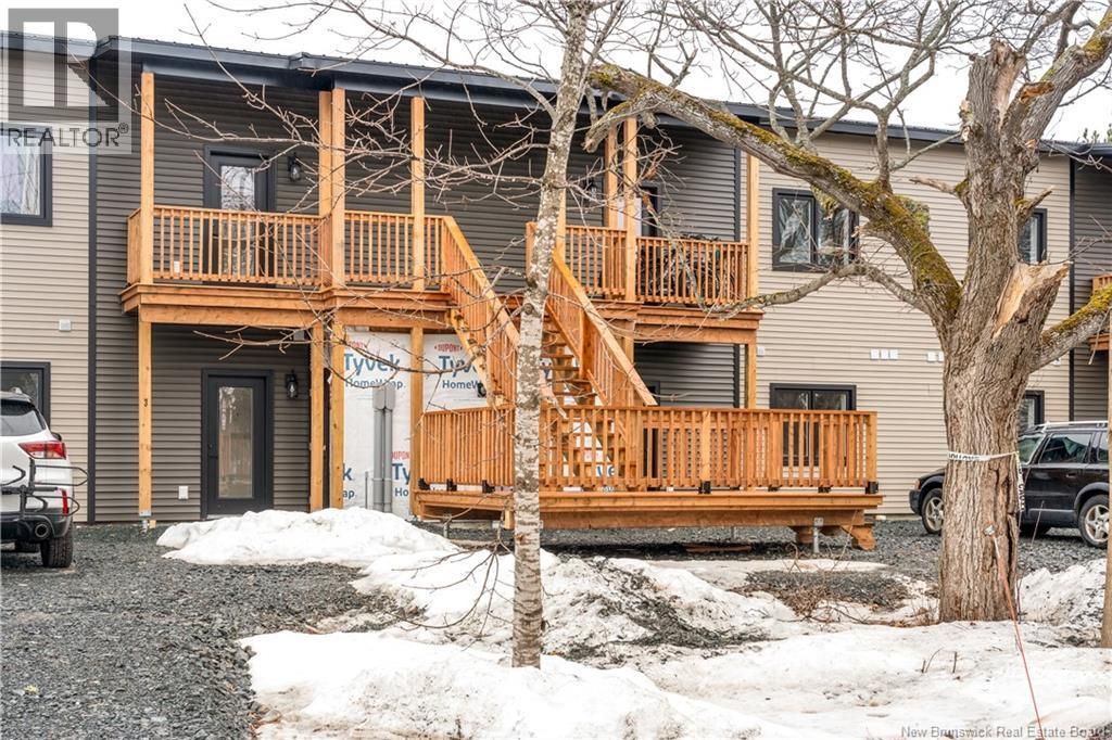 1300 Golden Park Crescent Unit# 3, Bathurst