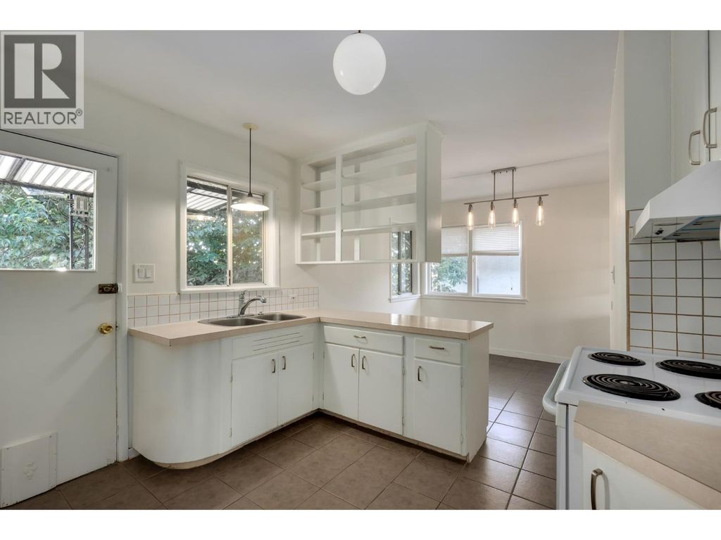 509 E Keith Road, North Vancouver