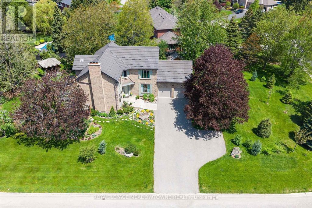 16 Oak Ridge Drive, Halton Hills (glen Williams)