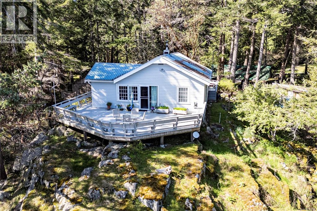 1410 Red Granite Rd, Cortes Island