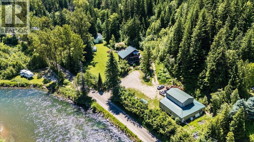 2809 Slocan Valley West Road, Slocan Park