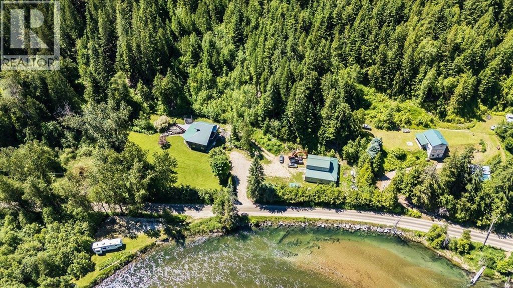 2809 Slocan Valley West Road, Slocan Park