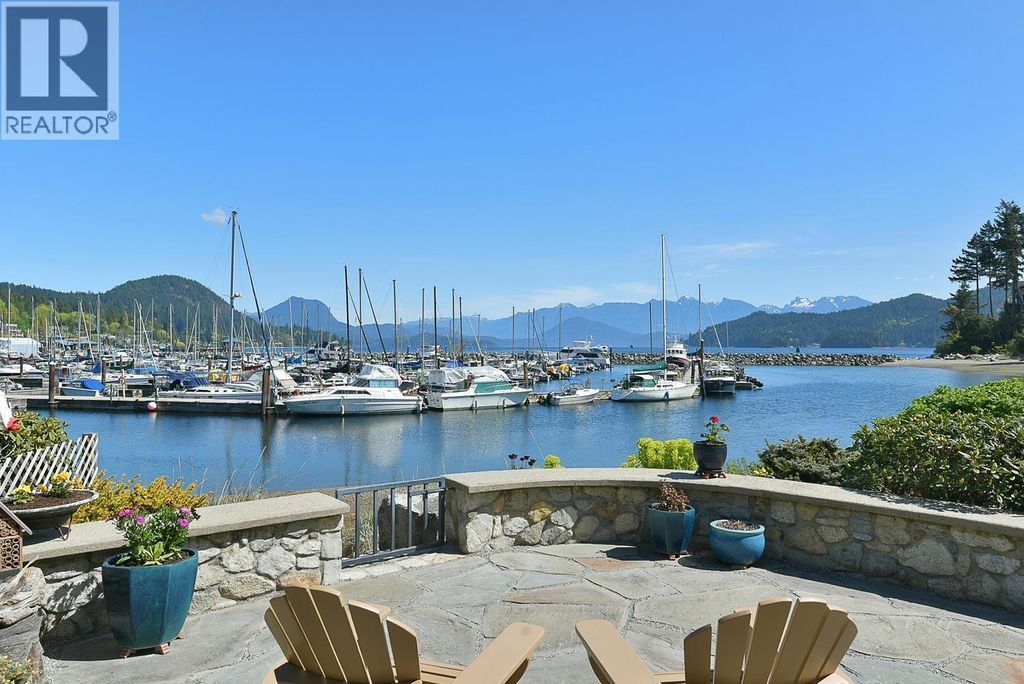 664 Bay Road, Gibsons