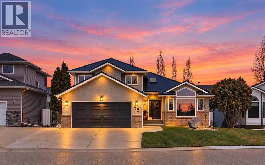 75 Parkland Close E, Brooks