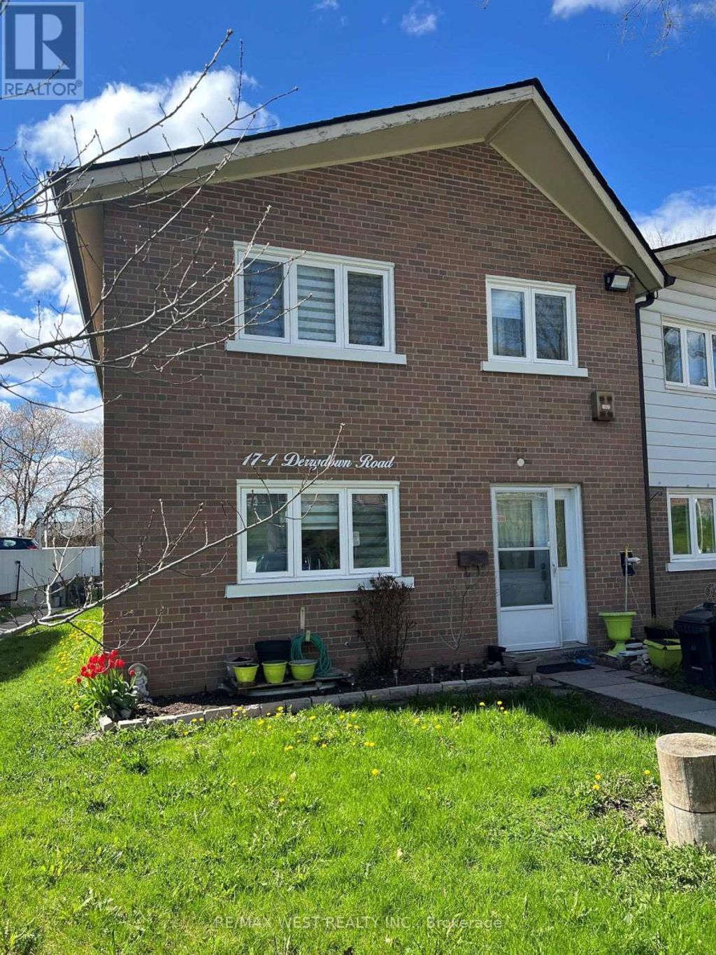1 - 17 Derrydown Road, Toronto (york University Heights)