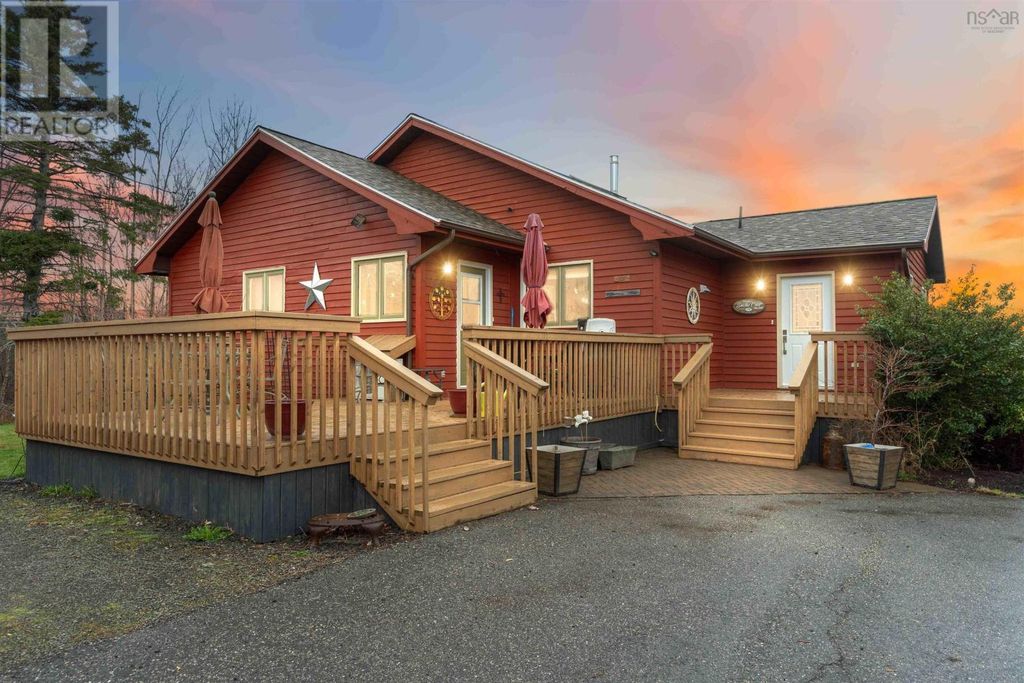 172 West Old Post Road, Smiths Cove