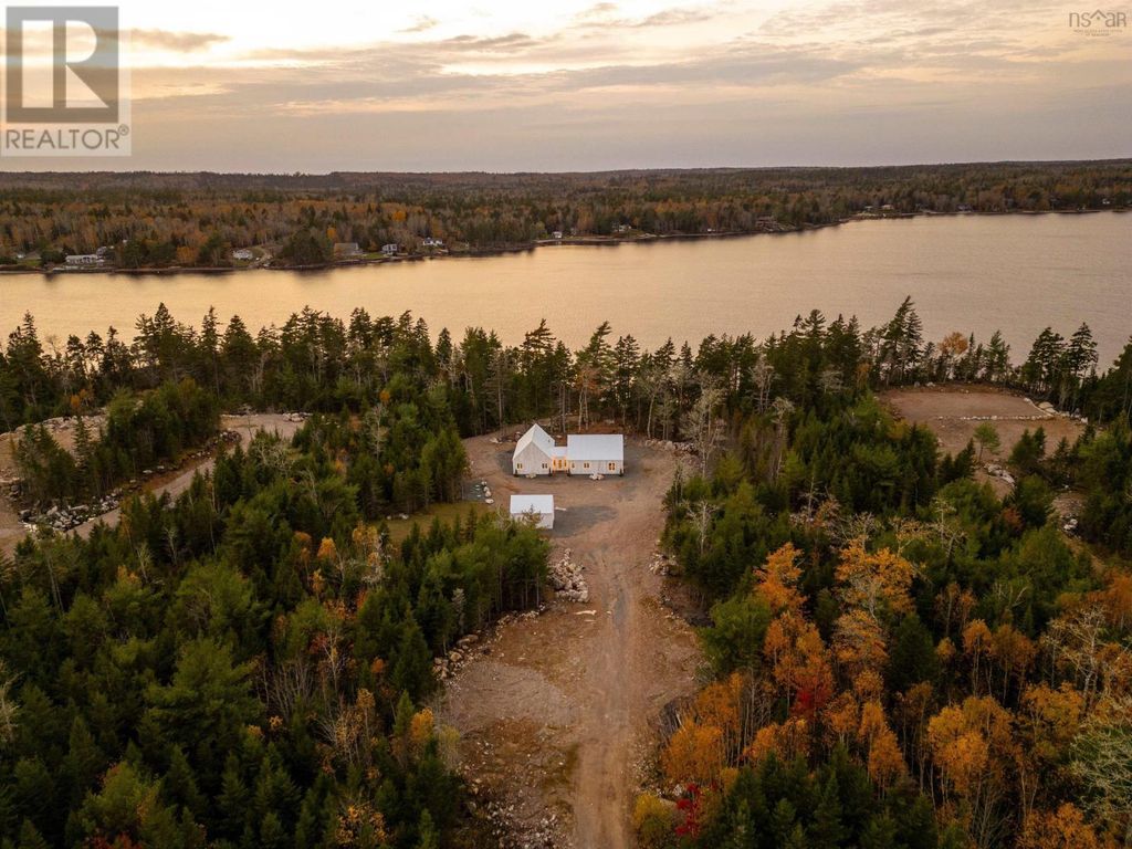 317 Granite Lane S, Aylesford Lake