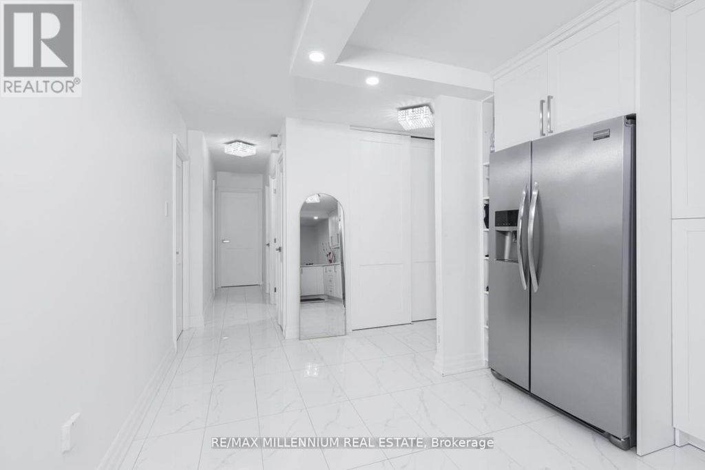 706 - 2645 Kipling Avenue W, Toronto (mount Olive-Silverstone-Jamestown)