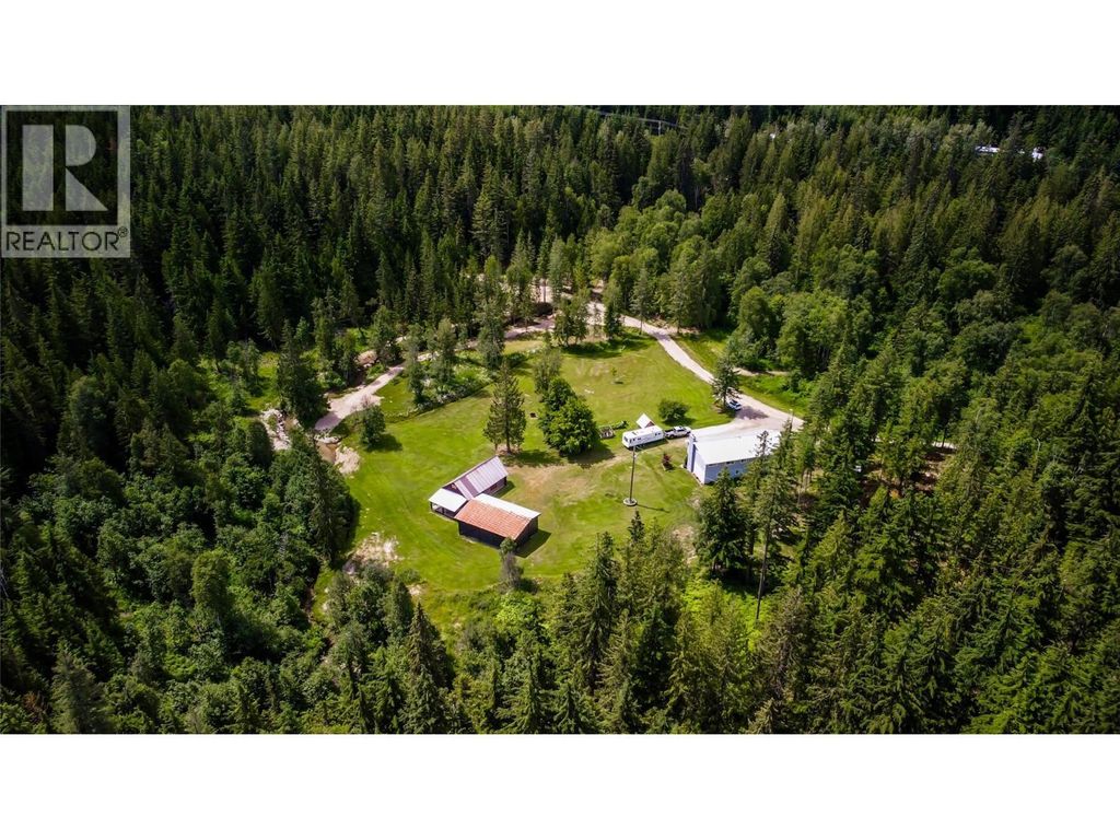 1750 Highway 23 South Highway S, Revelstoke