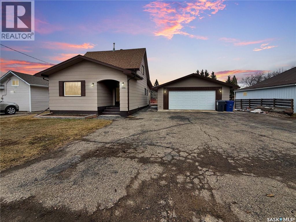 604 Sussex Avenue, Esterhazy