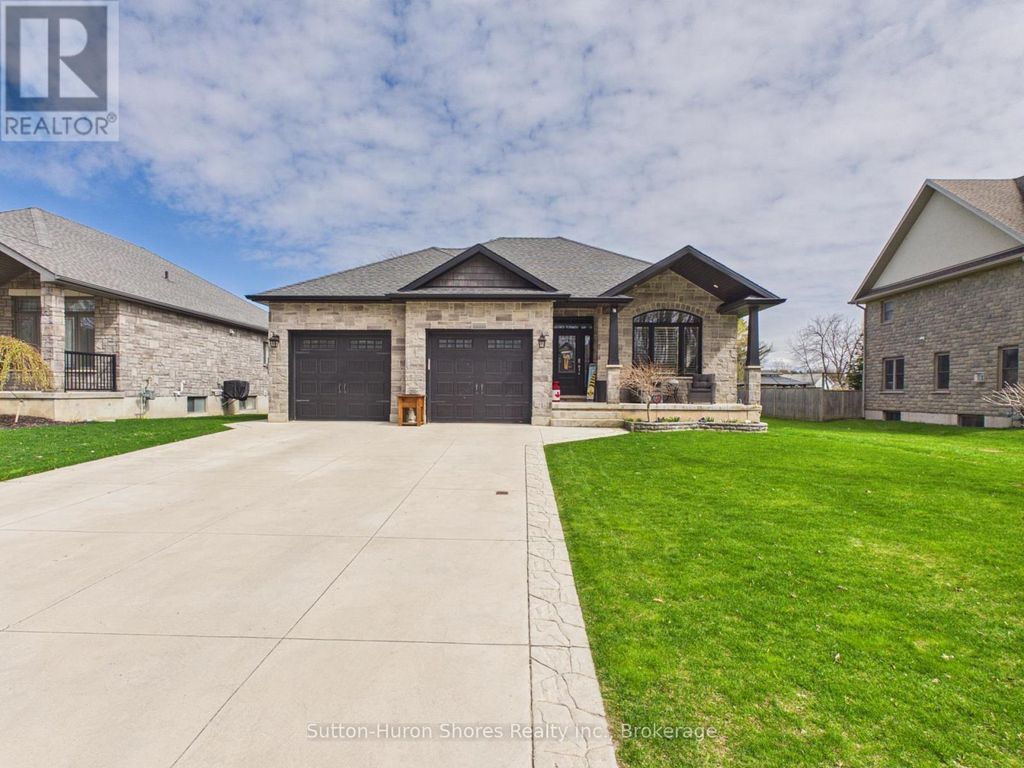 345 Ray Street, Saugeen Shores
