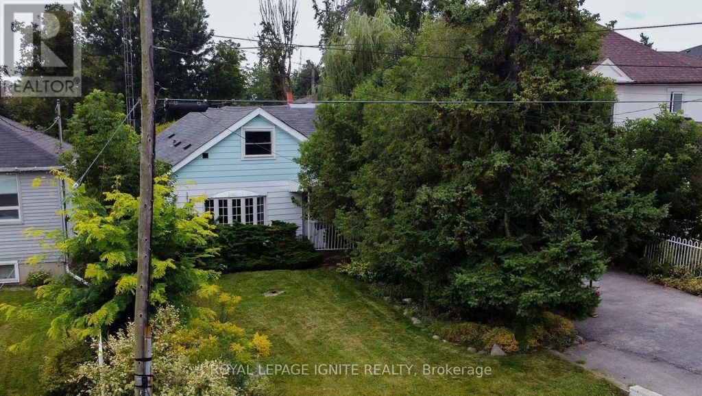 450 Marf Avenue, Mississauga (mineola)