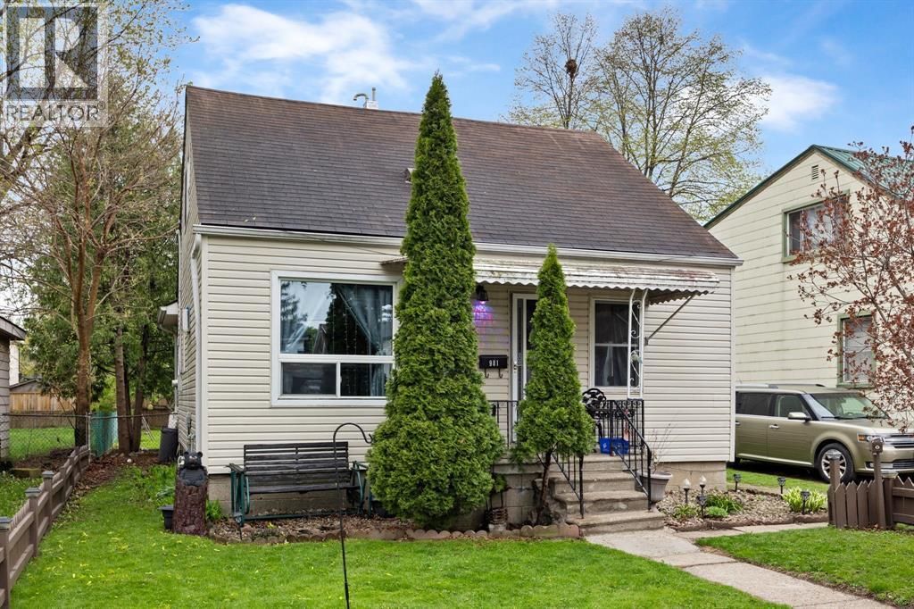 981 Mcewan Avenue, Windsor