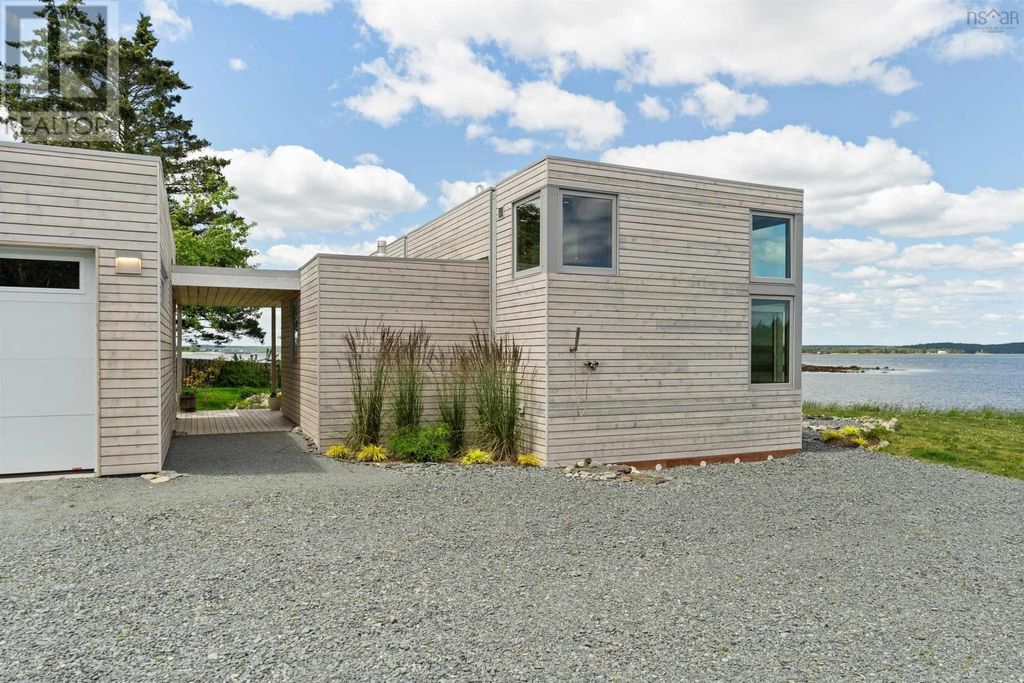 325 Long Cove Road, Port Medway