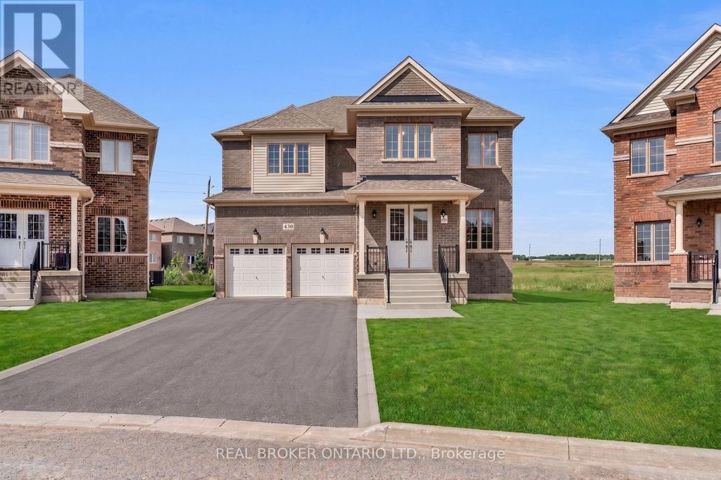 430 Vandusen Avenue, Southgate