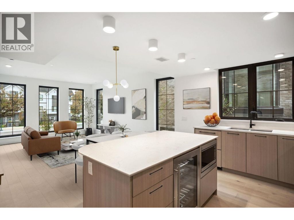 101 157 W King Edward Avenue, Vancouver