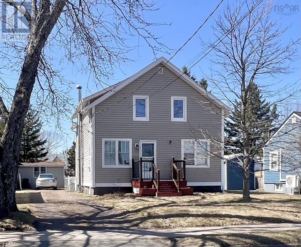 166 North Foord Street, Stellarton