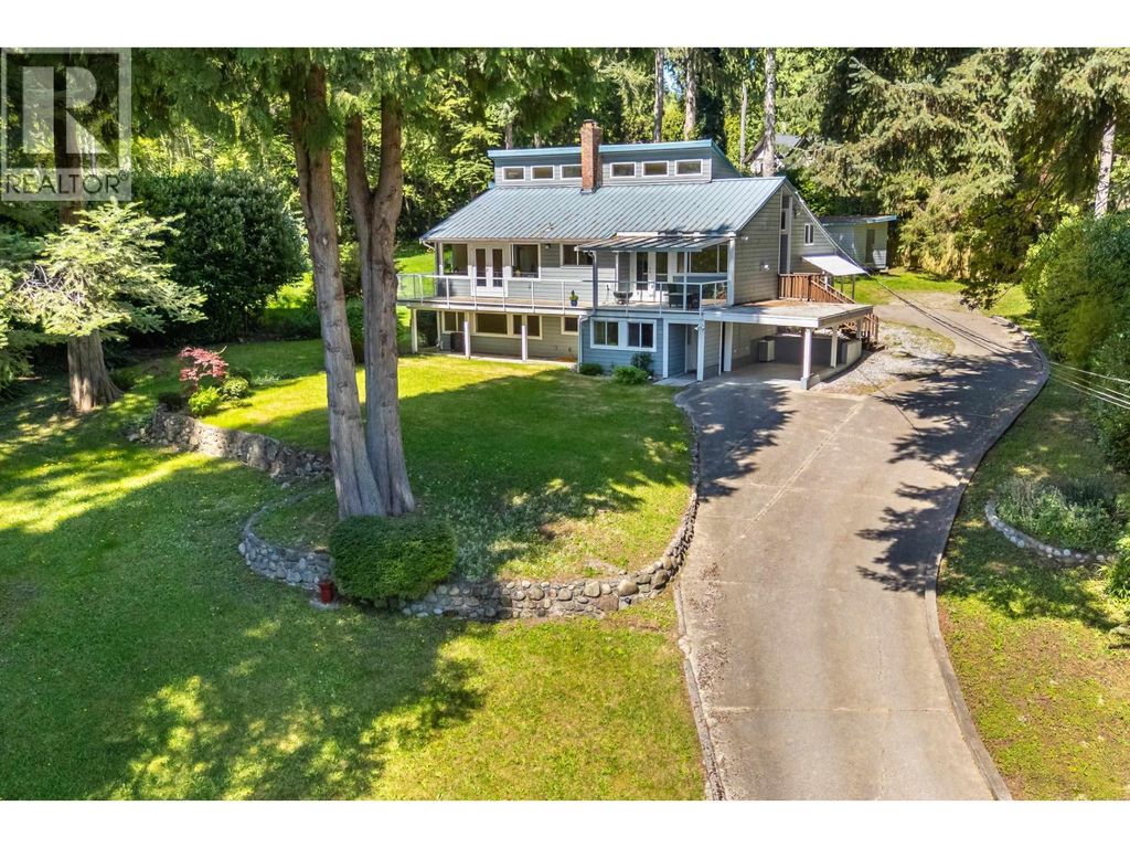 914 Gower Point Road, Gibsons