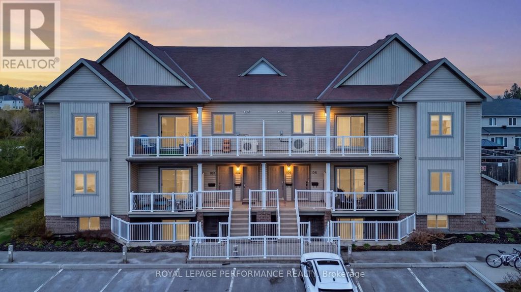 104 Sternes Private, Ottawa