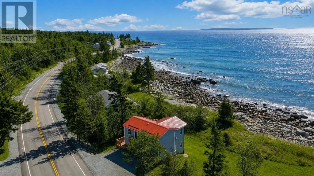 7371 Highway 3, Summerville Centre