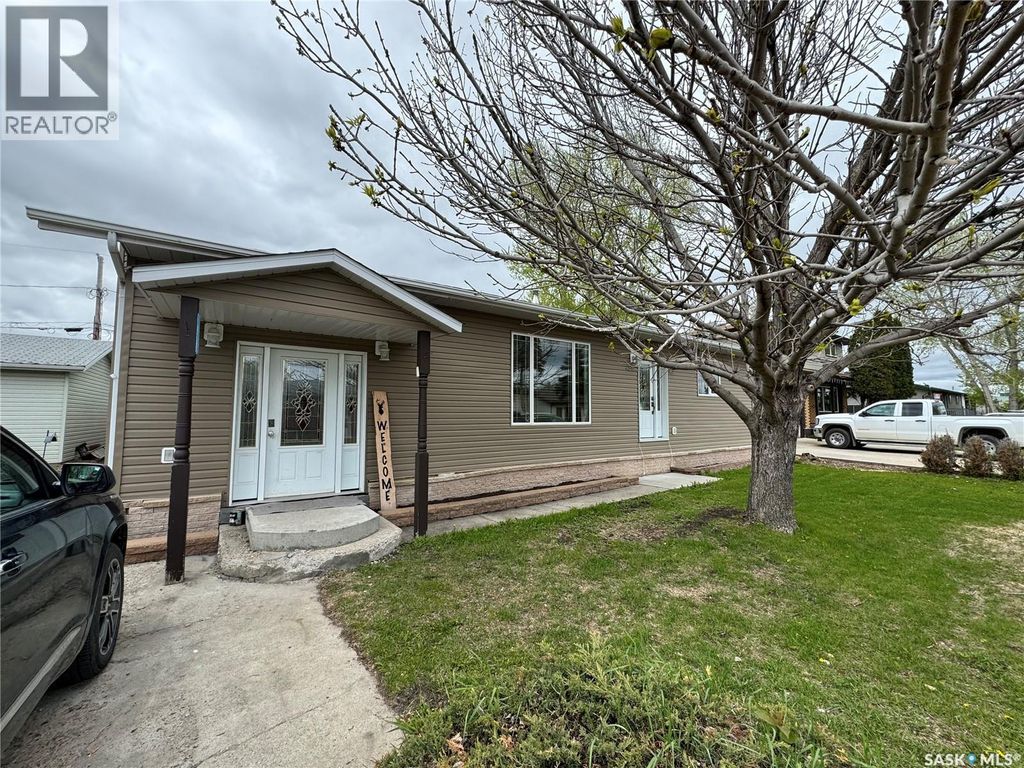513 Hudson Street, Hudson Bay