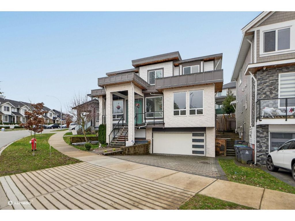 14298 62 Avenue, Surrey
