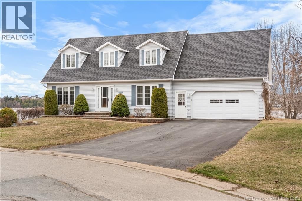 1725 Gowan Brae, Bathurst
