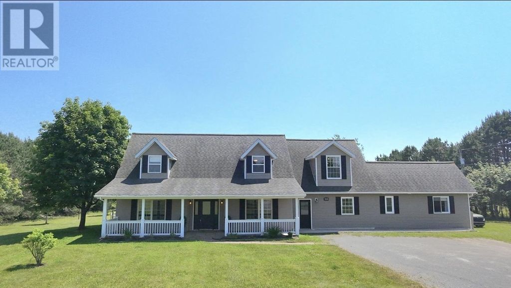 663 Valleyfield Road, Valleyfield