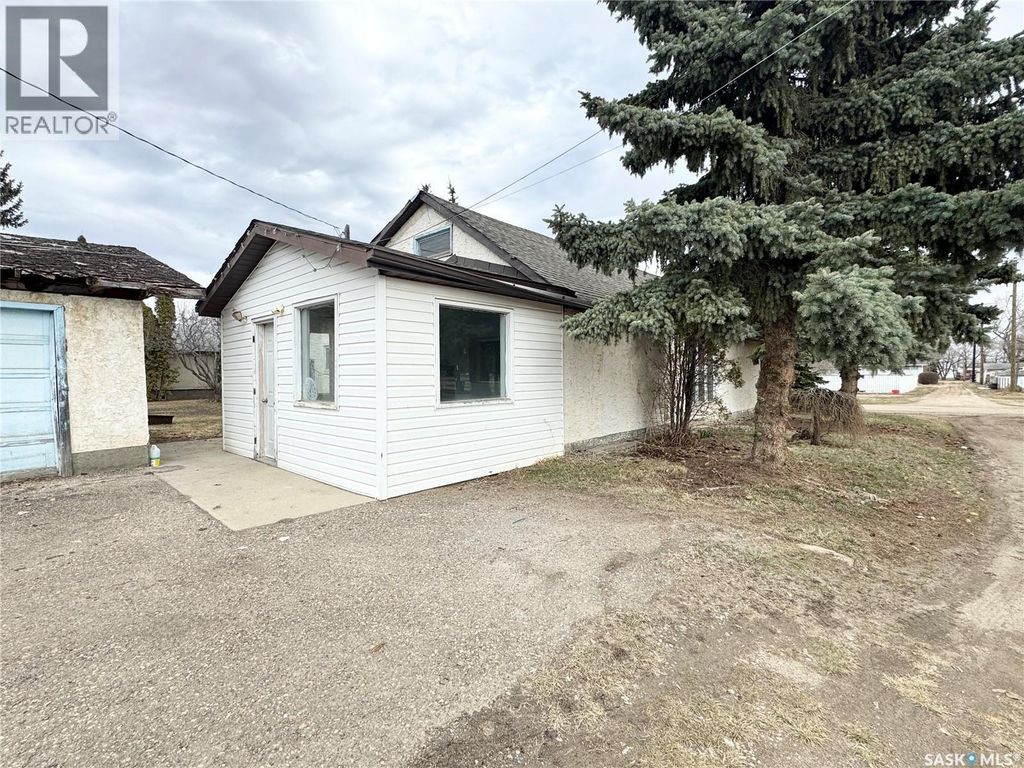 107 & 109 Otter Street, Cut Knife
