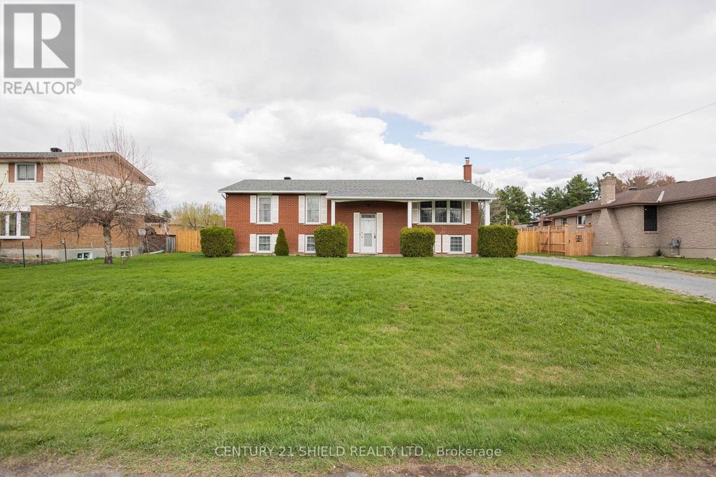 901 Laflin Street, Cornwall
