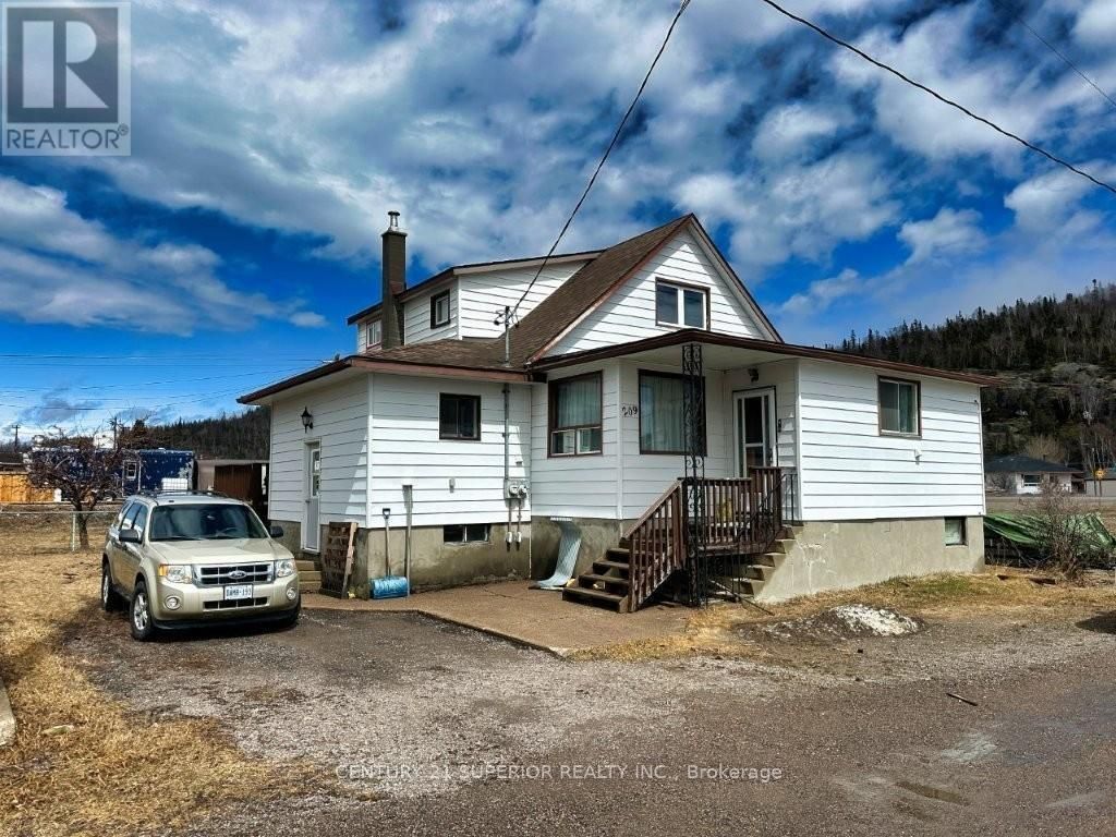 209 Walker Street, Schreiber (tb-88)