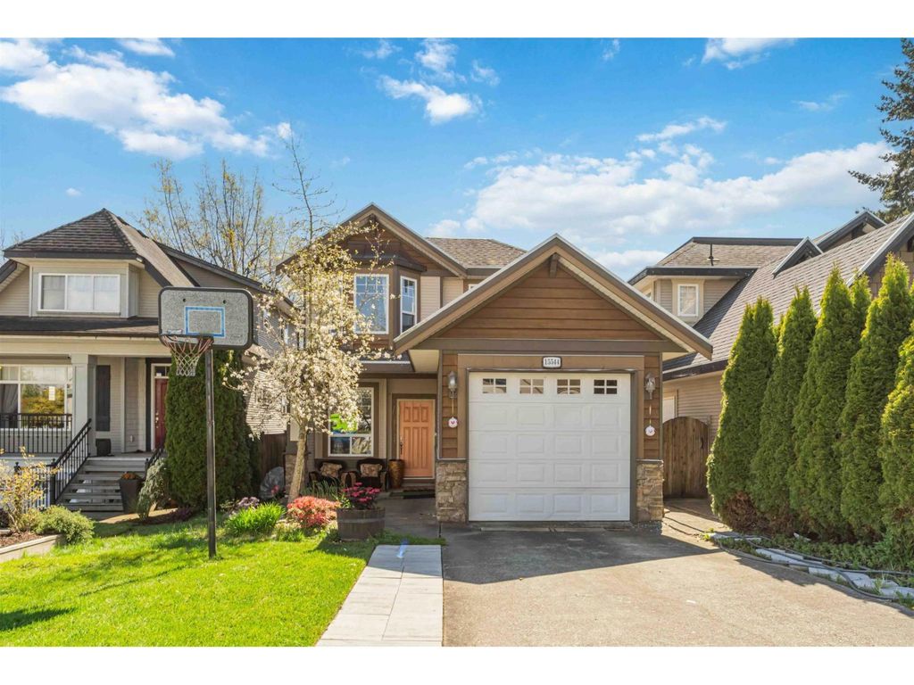 15544 Russell Avenue, White Rock