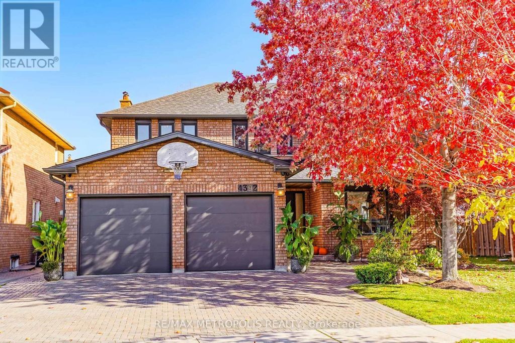 4392 Grassland Crescent, Mississauga (east Credit)
