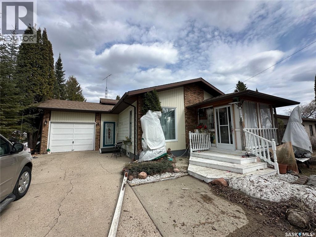 32 4th Street Se, Preeceville