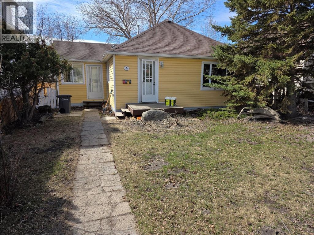 1225 104 Avenue, Dawson Creek
