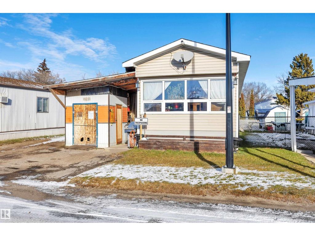 21 Calmar Mobile Home Park, Calmar