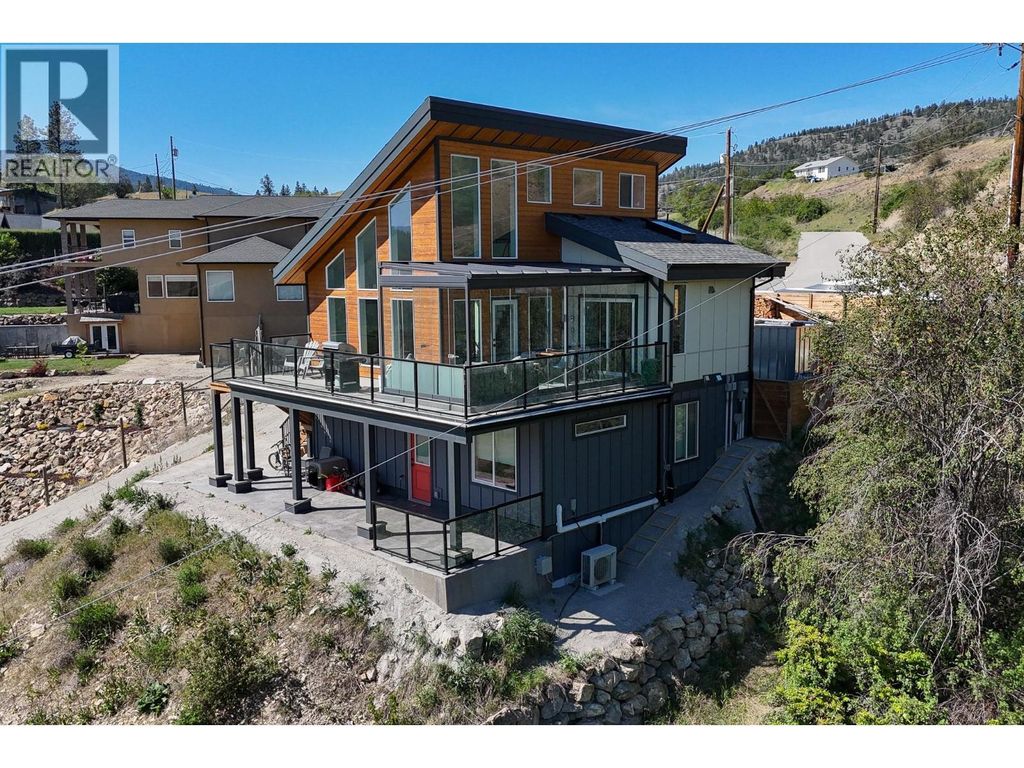 9003 Gilman Road, Summerland