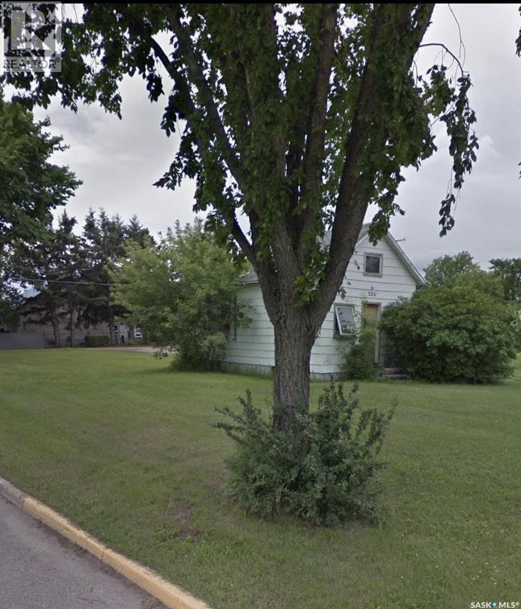 335 Highway Avenue E, Preeceville