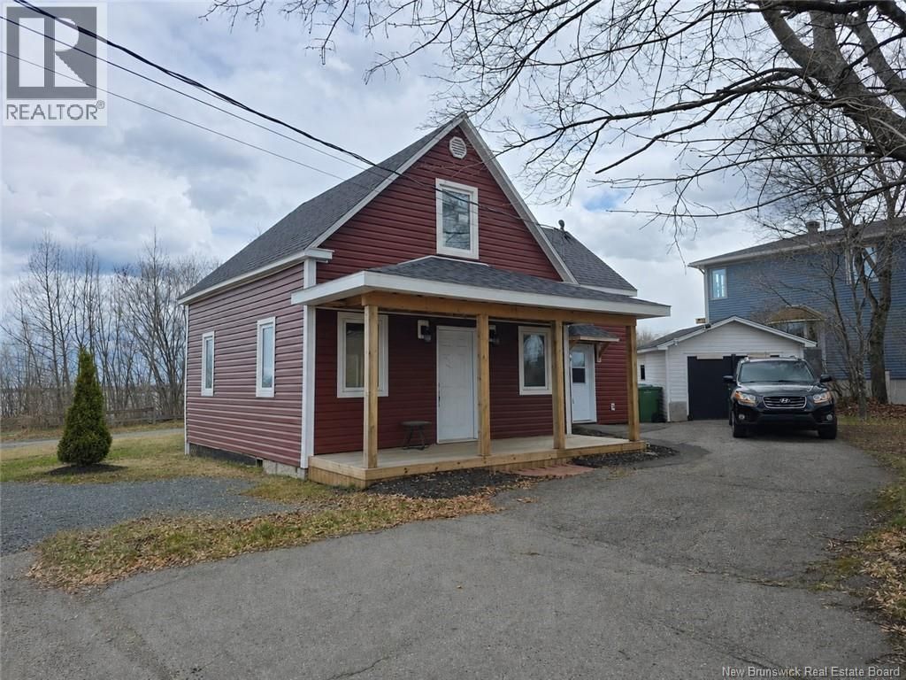 245 Pleasant, Bathurst