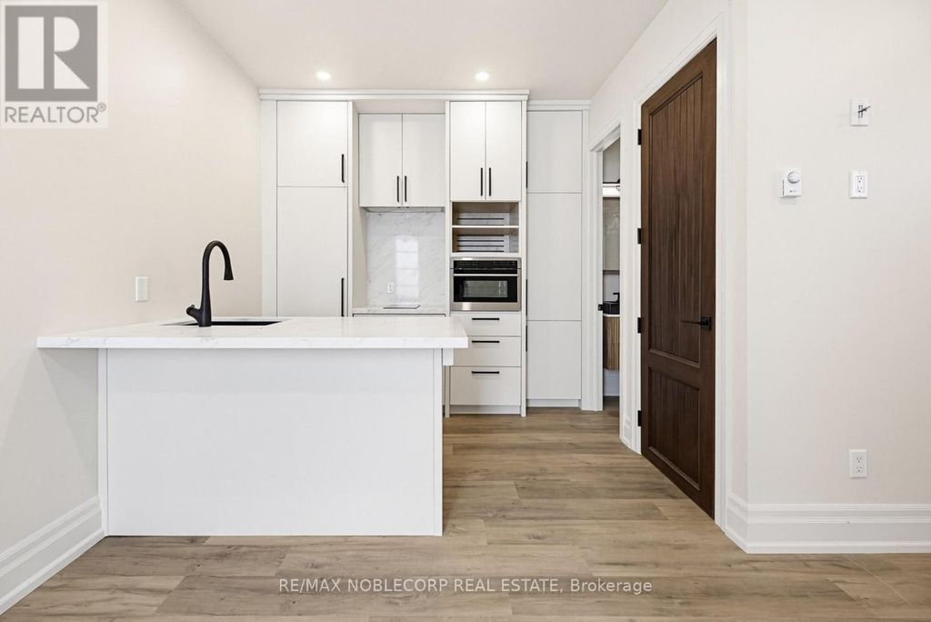 5 - 108 Enderby Road, Toronto (east End-Danforth)