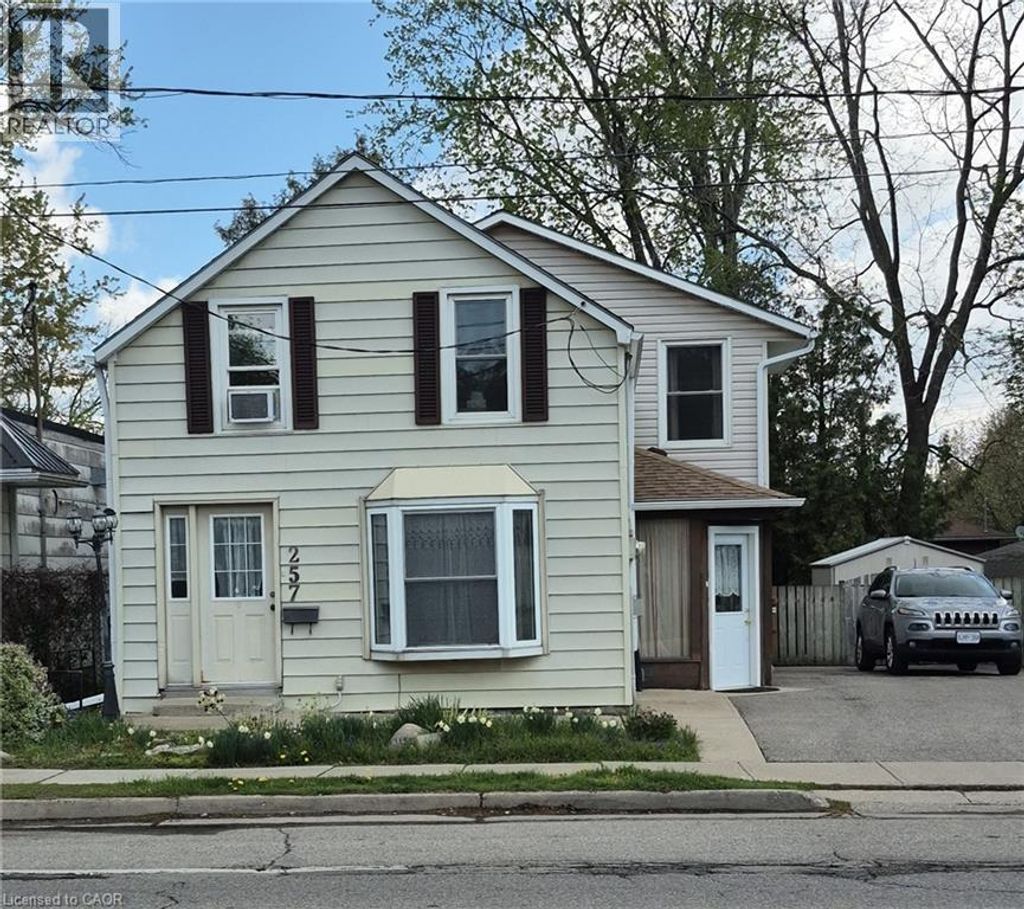 257 Cedar Street, Simcoe