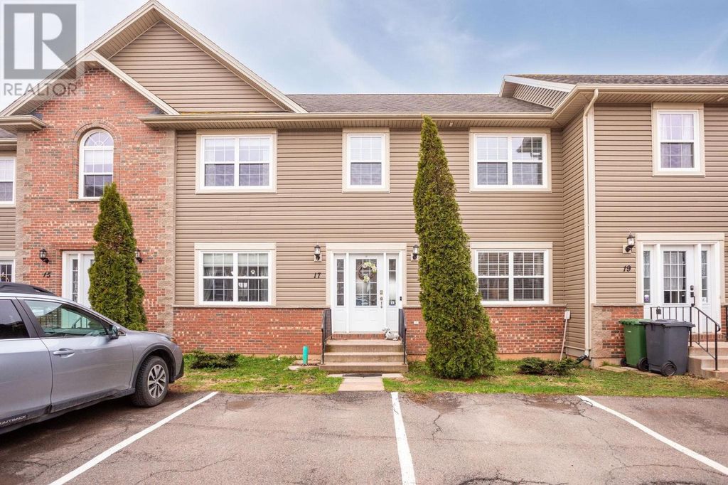 17 Cameron Heights, Stratford