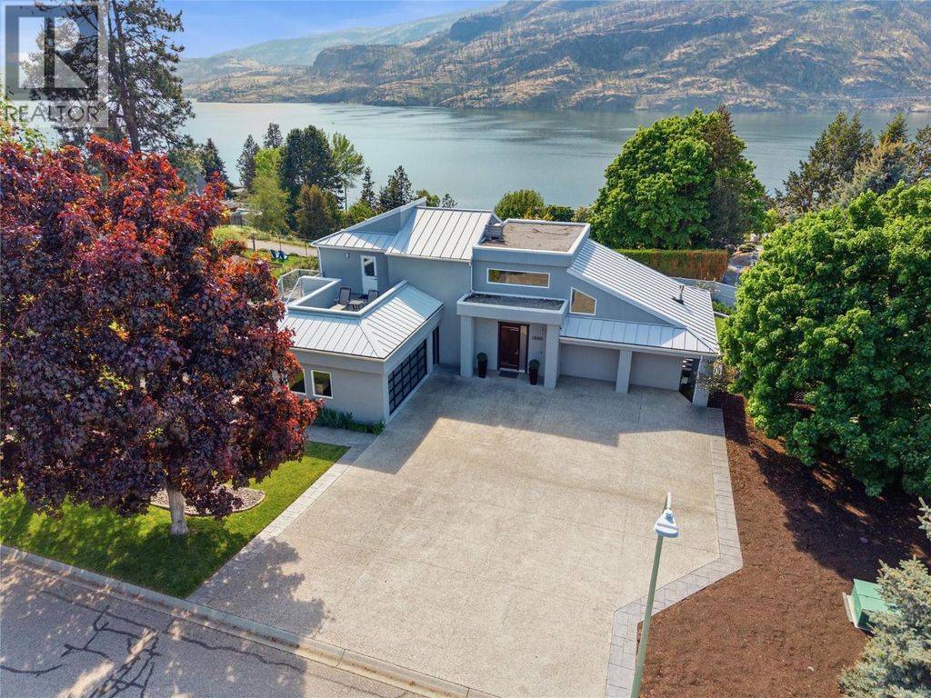 2090 Bennett Road, Kelowna