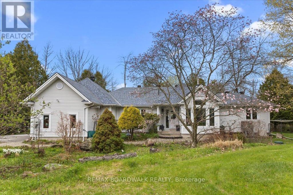 212 Sheldon Road, Rideau Lakes