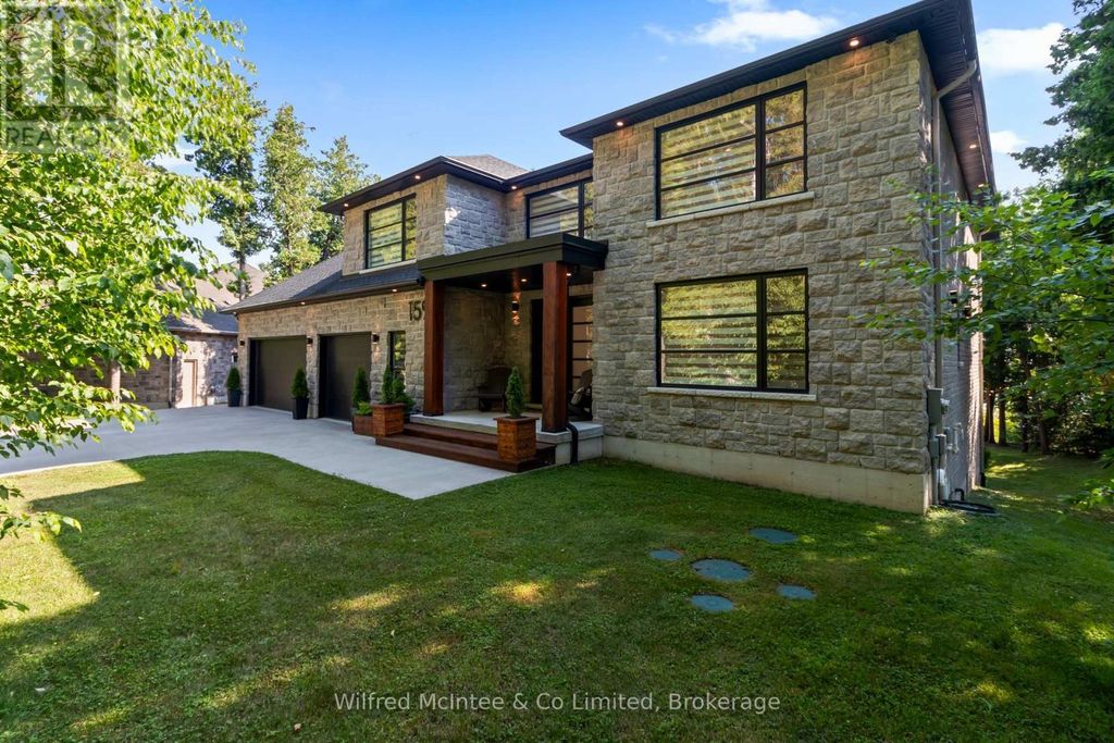 159 Upper Lorne Beach Road, Kincardine