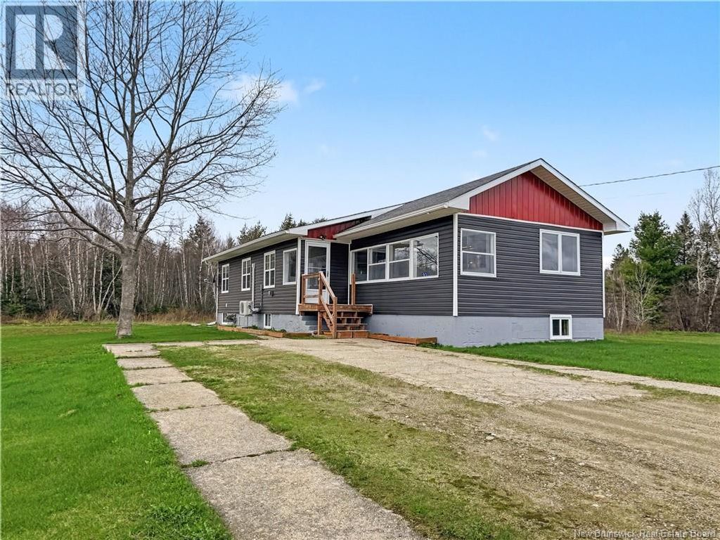 931 Saint Pierre, Rogersville