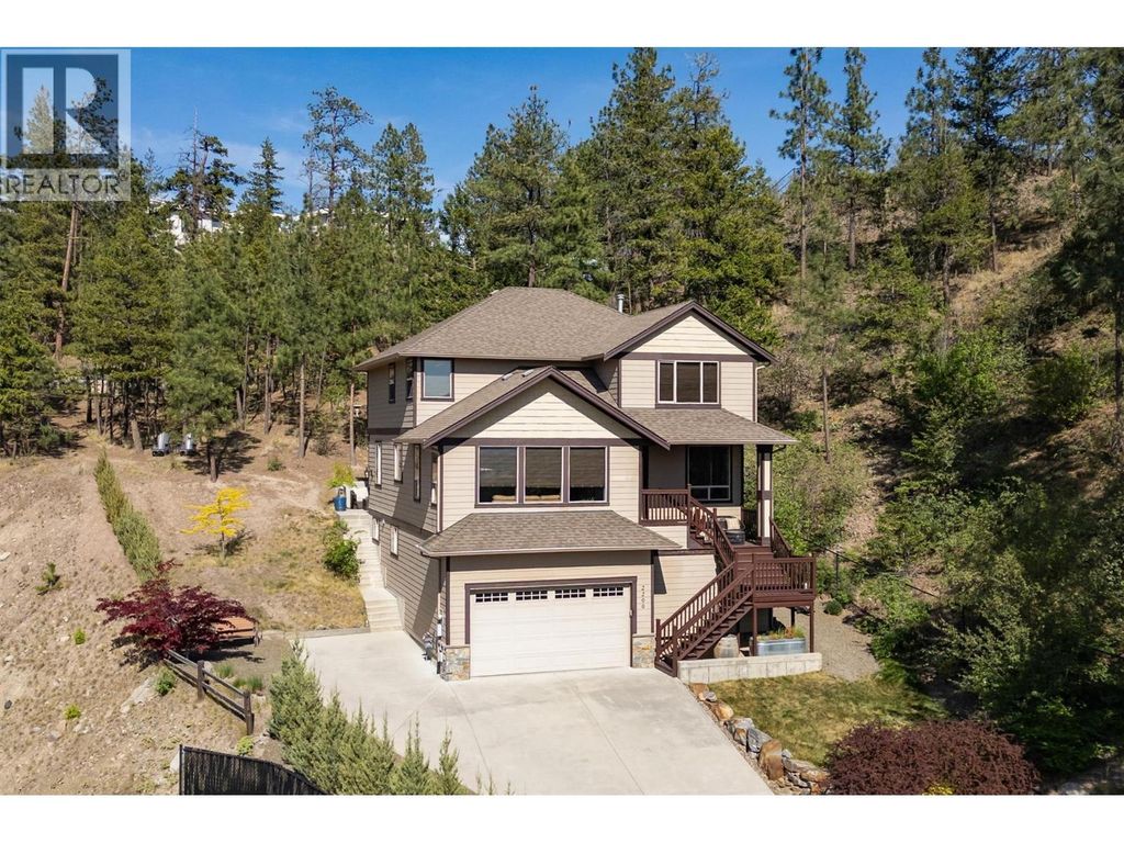 2200 Sunview Drive, West Kelowna