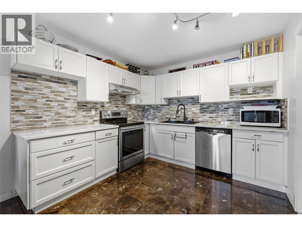 3155 De Montreuil Court Unit# 405, Kelowna