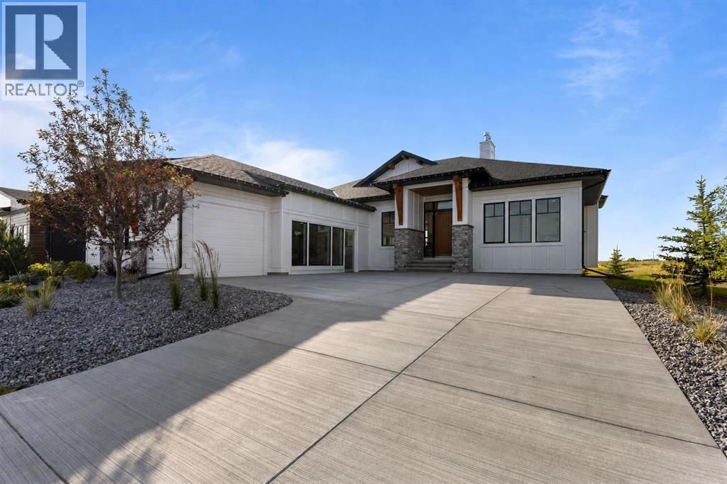 8 Monterra Rise, Cochrane Lake